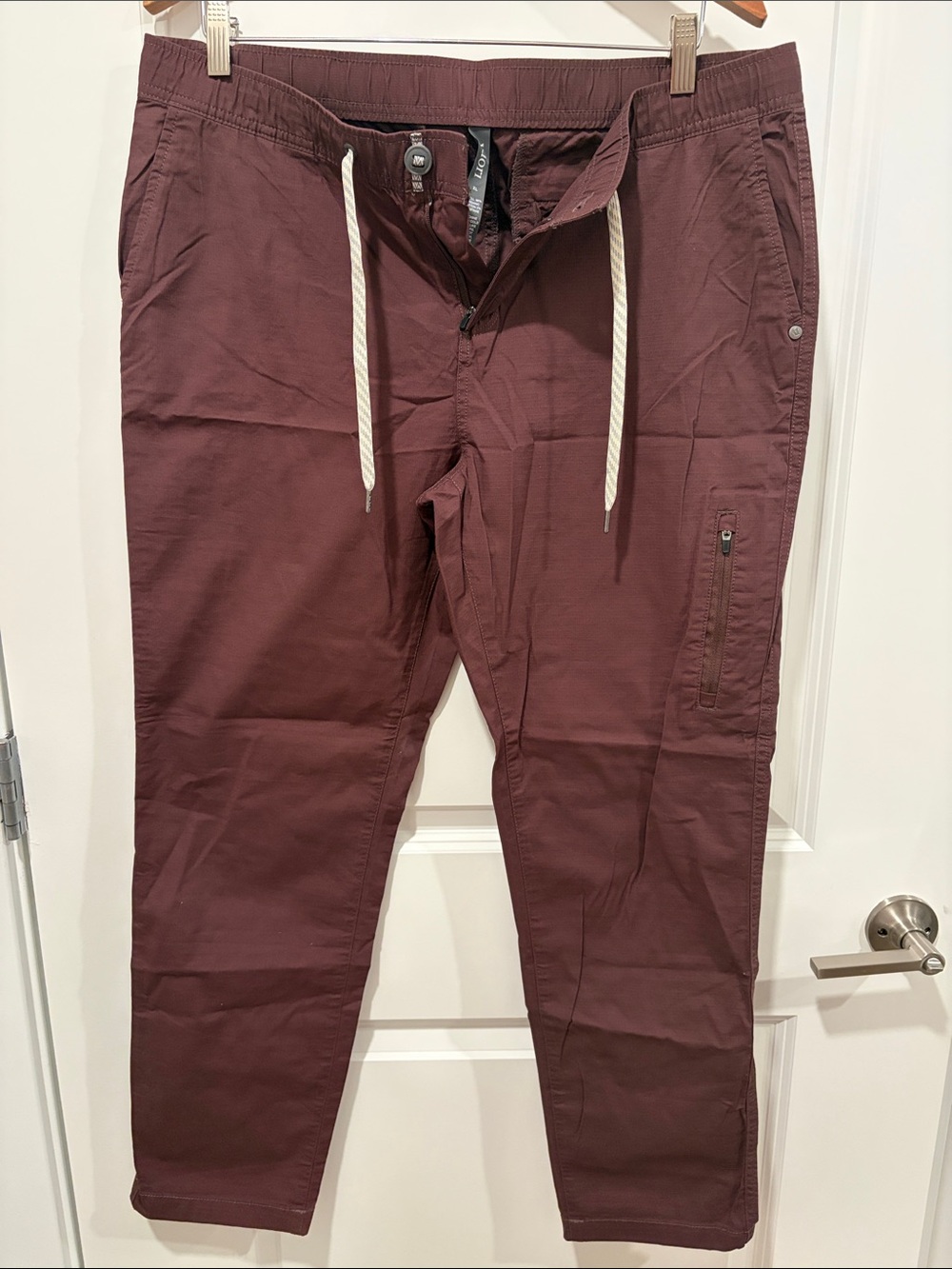 Vuori Maroon Ankle-Length Cargo Joggers